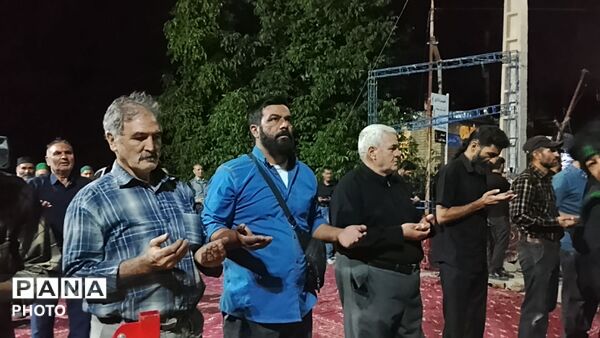اجتماعات شبانه در حسینیه شهدای شهر بار نیشابور  