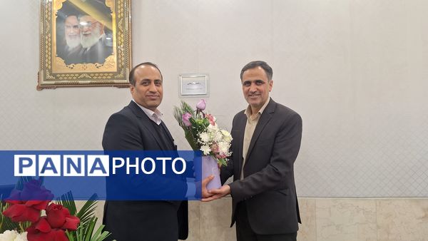 آیین تکریم و معارفه مدیر آموزش و پرورش ناحیه۴ استان اصفهان