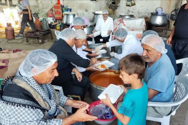 ازدحام پرشور زائران از شهرستان بیضا در کربلا معلی