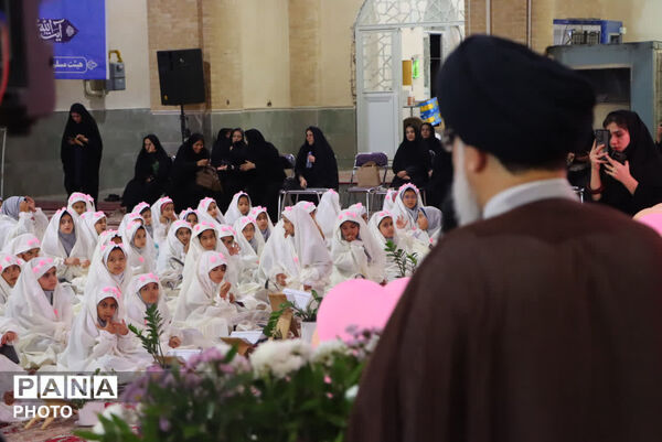 جشن تکلیف بیش از ۷۰۰ دانش آموز بافقی