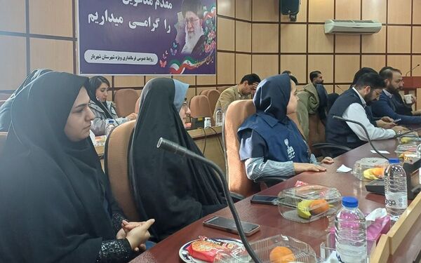 نشست صمیمی فرماندار شهریار با اصحاب رسانه و فعالان فضای مجازی