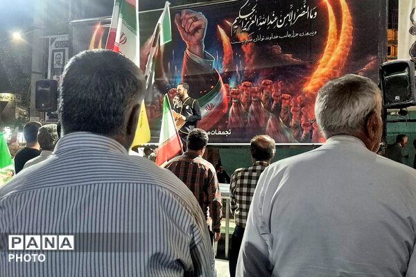  بازدید رئیس سازمان دانش‌آموزی شهرستانهای استان تهران از غرفه «با انرژی‌ها» در منطقه کهریزک
