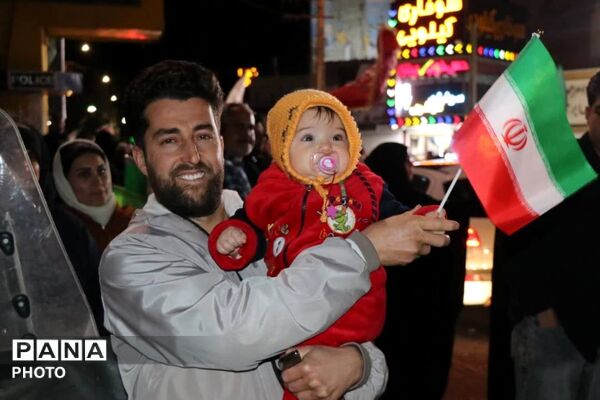 نیمکتی برای رفاقت با شهدا