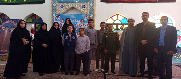 تجدید میثاق نسل آینده با شهدای دیروز در مسجد جامع شادمهر