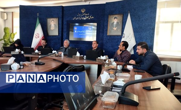 نشست هم‌اندیشی کارشناسان روابط عمومی با مدیر کل آموزش و پرورش خراسان رضوی