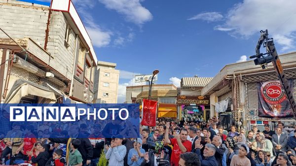 ملکان در پرتو هنر و معنویت؛ جشن میلاد امام رضا (ع) در بازار نوسازی شده