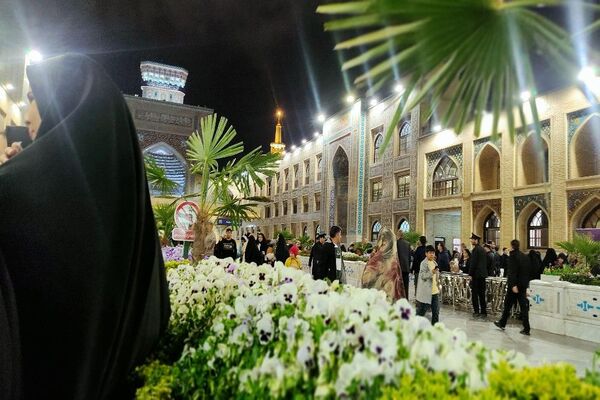 مراسم سومین شب قدر در بارگاه  ملکوتی حضرت امام رضا(ع)