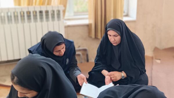 محفل انس با قرآن در مدرسه نمونه الزهرا ( س) یاسوج به‌مناسبت یادبود سیدحسن نصرالله