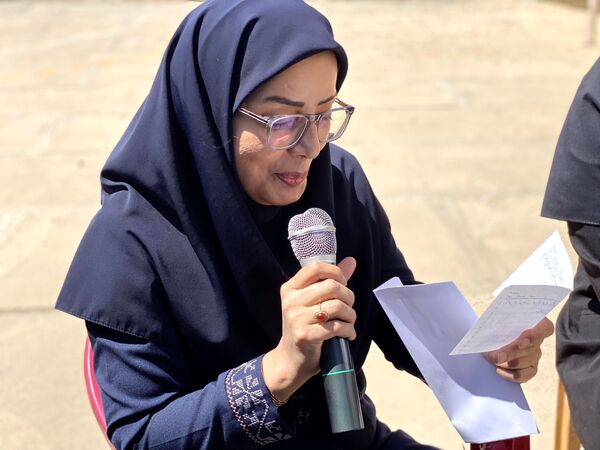 معلمان، مشعل‌داران راه آگاهی در آیینه‌ مهر و خرد