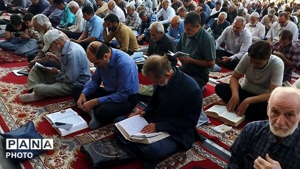قرائت دعای عرفه در مسجد جامع  نیشابور-۱
