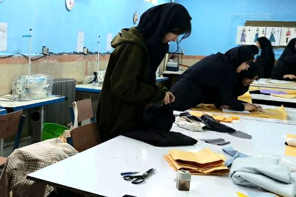   تجهیز کارگاه‌های تخصصی هنرستان فنی‌حرفه‌ای فاطمیه 