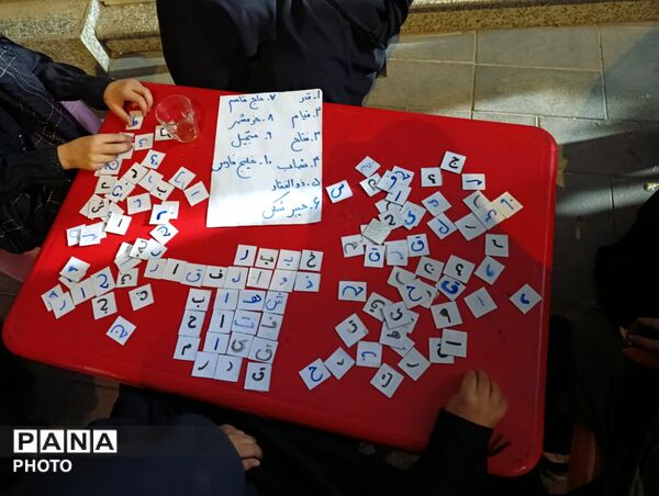 جلوه‌هایی از تجمع میدان امام خمینی(ره) قم در دومین شب محرم