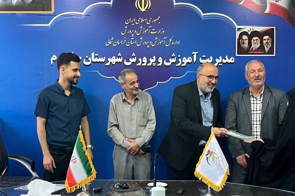 تجلیل از افسرانِ رسانه‌ایِ دانش‌آموز در جاجرم