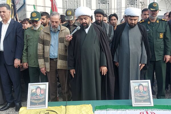 تشییع پیکر شهید مدافع حرم رضا مرادی در باقرشهر 