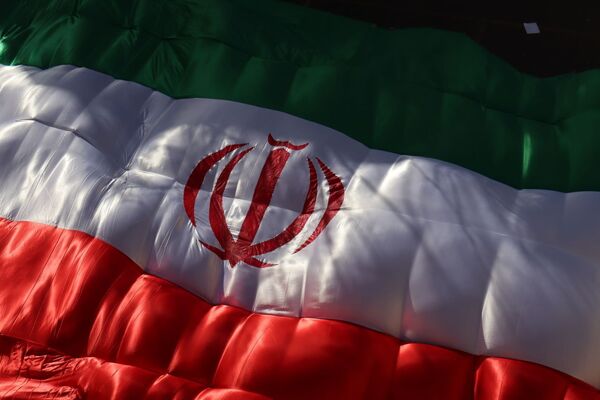 در دل این زمستان سخت و از پس سال‌ها، همچنان عطر آزادی به مشام می‌رسد