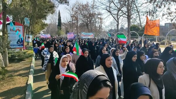 راهپیمایی عظیم 22 بهمن در شهرستان مرزی پارس آباد 