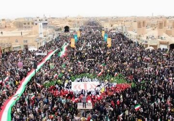۲۲ بهمنِ ۱۳۵۷ نفس کشید؛ ۱۳۵۷ صدا، آن نفس را تکرار کردند