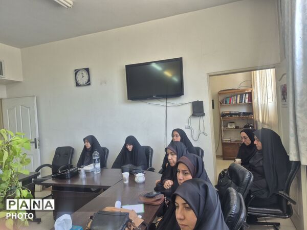 نشست غنی‌سازی اوقات فراغت دانش آموزان در آستانه تابستان
