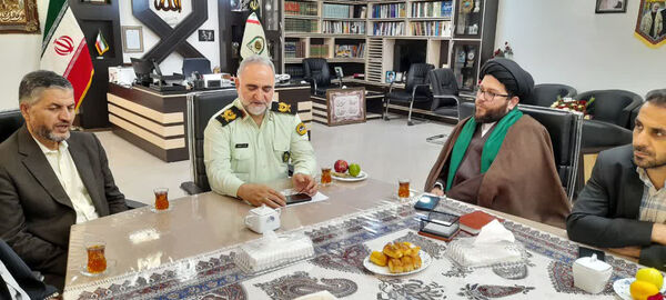 نشست صمیمی شورای معاونان آموزش و پرورش قم با فرمانده پلیس 