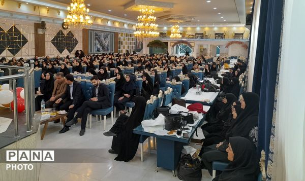 جشن ستارگان ویژه دانش آموزان دبیرستان حضرت معصومه (س) خلیل آباد