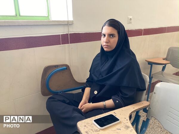 همایش تخصصی انتخاب رشته کنکور سراسری در دبیرستان انقلاب اسلامی شهرستان خاتم  
