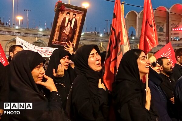 حضور غیور مردان چهارمحال و بختیاری در آیین وداع و تشییع رهبر شهید انقلاب اسلامی ایران