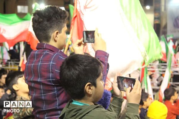 یادبود شهیده دانش آموز تیارا صادقی در پایگاه انقلاب یزد