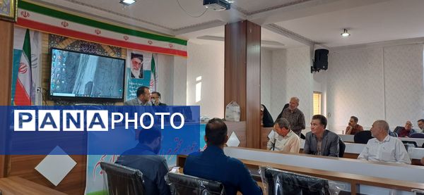 نشست اصحاب رسانه شهرستان سامان با مدیرکل فرهنگ و ارشاد اسلامی استان چهارمحال و بختیاری