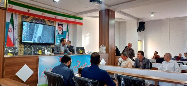 نشست اصحاب رسانه شهرستان سامان با مدیرکل فرهنگ و ارشاد اسلامی استان چهارمحال و بختیاری