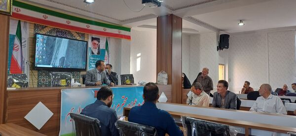 نشست اصحاب رسانه شهرستان سامان با مدیرکل فرهنگ و ارشاد اسلامی استان چهارمحال و بختیاری