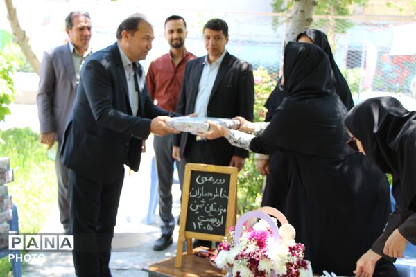 دورهمی خاطره سازان هنرستان ثمین 