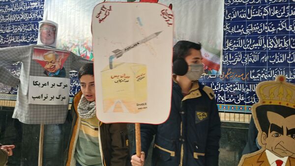 حضور پرشکوه مردم حماسه ساز بن در راهپپیمایی ۲۲ بهمن