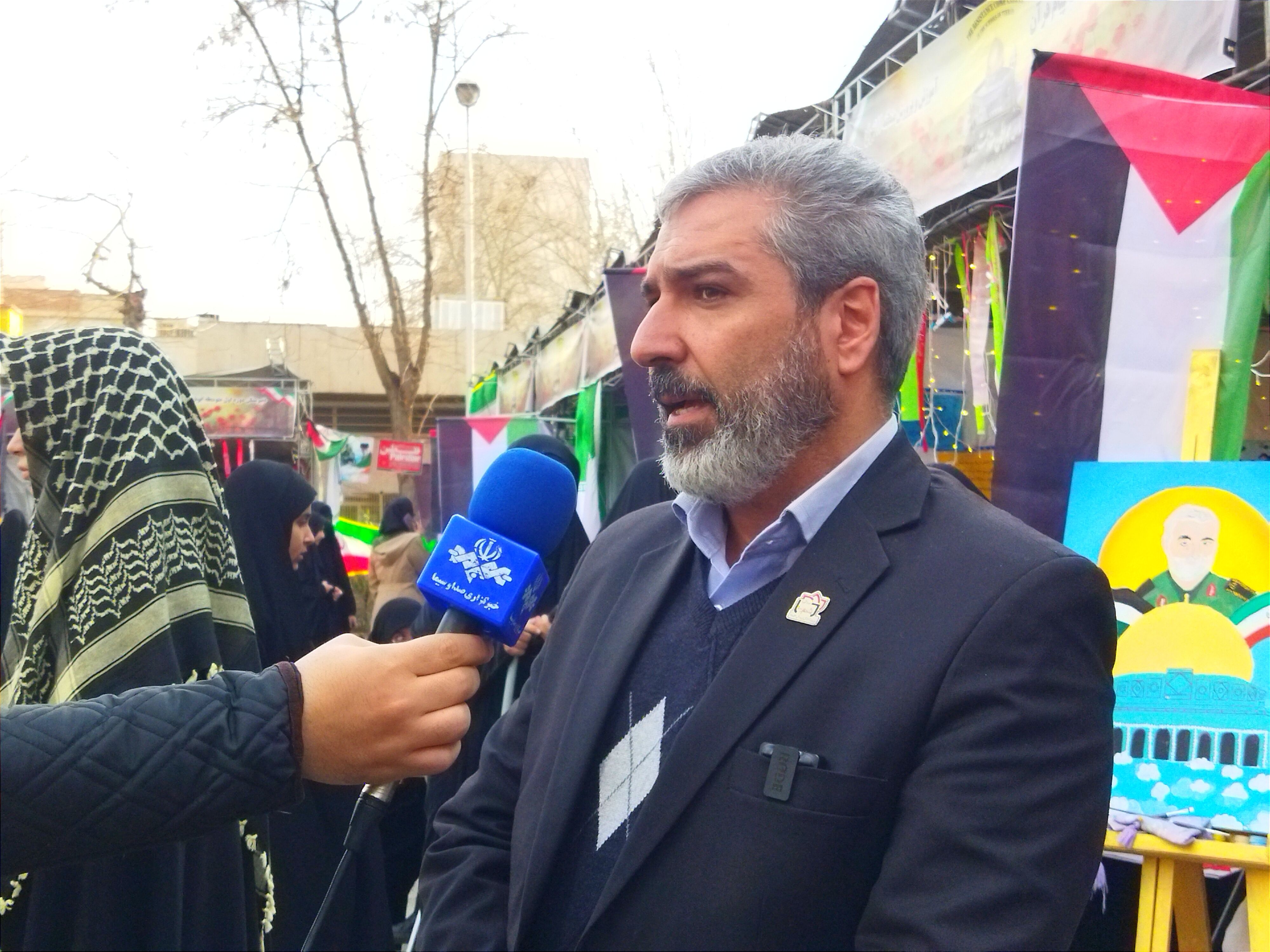 نمایشگاه «مدارس همراه مقاومت»؛ تجلی همدلی دانش‌آموزان با فلسطین است