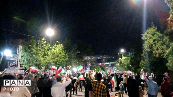 مشت ها بر فراز آسمان نیشابور نمایان شد 