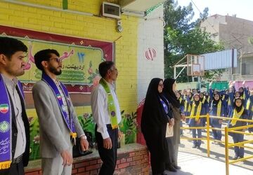 بازدید مسئولان سازمان دانش آموزی از مدارس تمام تشکیلاتی خراسان جنوبی 