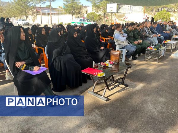 بزرگداشت هفته پدافند غیر عامل در دبیرستان شاهد هاجر