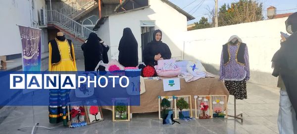 نمایشگاه هنرهای دستی دانش آموزان در بابلسر 