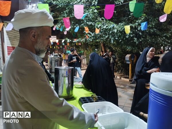 پیوند شور و شعور در چایخانه حوزه علمیه گلشن