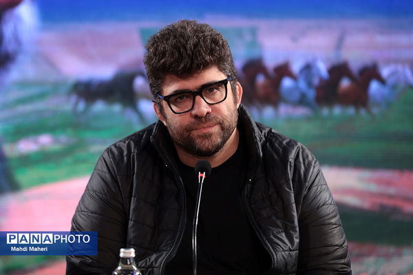 نشست نقد و بررسی فیلم «زندگی کوچک کوچک» در چهل و چهارمین جشنواره ملی فیلم فجر