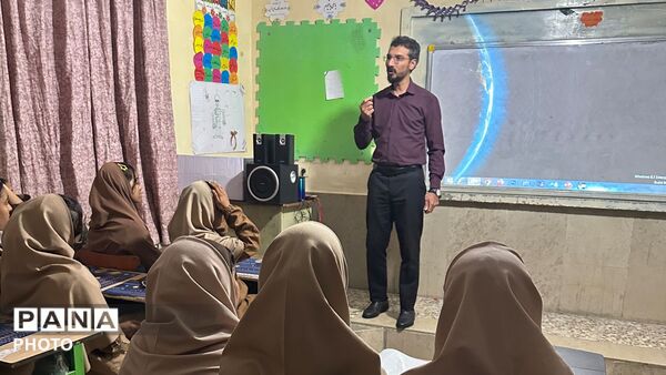 برگزاری اردوی علمی نجوم در دبیرستان پروین اعتصامی حاجی آباد