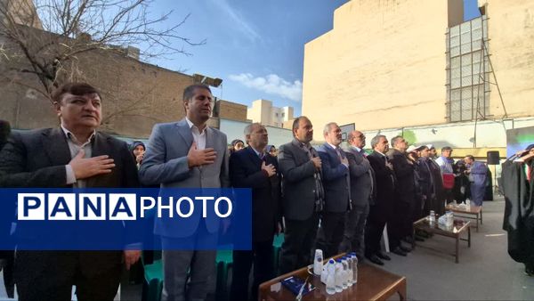 صدای انقلاب طنین انداز شد