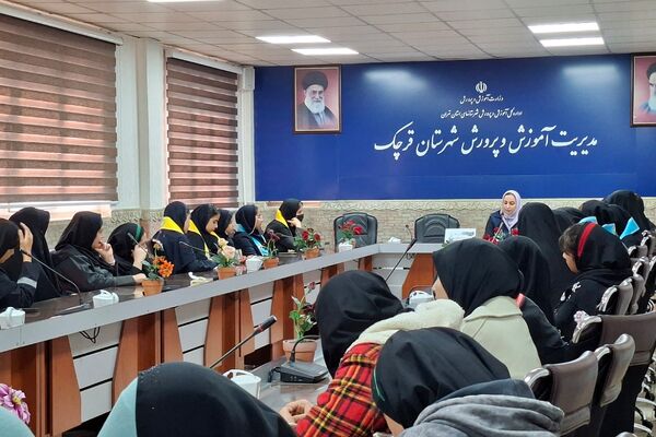 جلسه هم‌افزایی و توانمندسازی دانش‌آموزان جدیدالورود خبرگزاری پانا قرچک