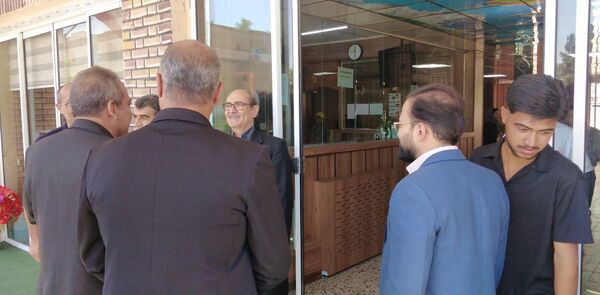 از زمین چمن تا میدان همدلی