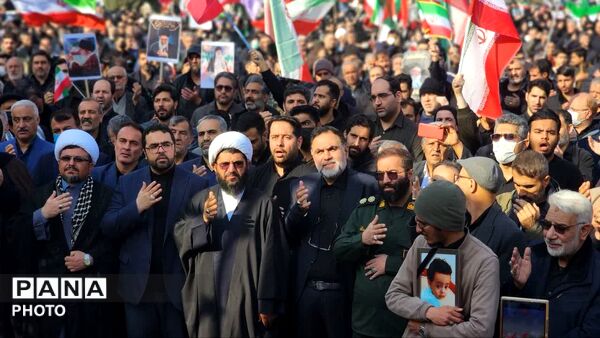 بیعت با سومین رهبر انقلاب اسلامی حضرت آیت الله  سید مجتبی حسینی خامنه ای (حفظه الله ) 