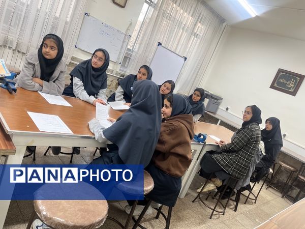 جلسه سفیران سلامت دبیرستان مطهره ناحیه ۶ مشهد 