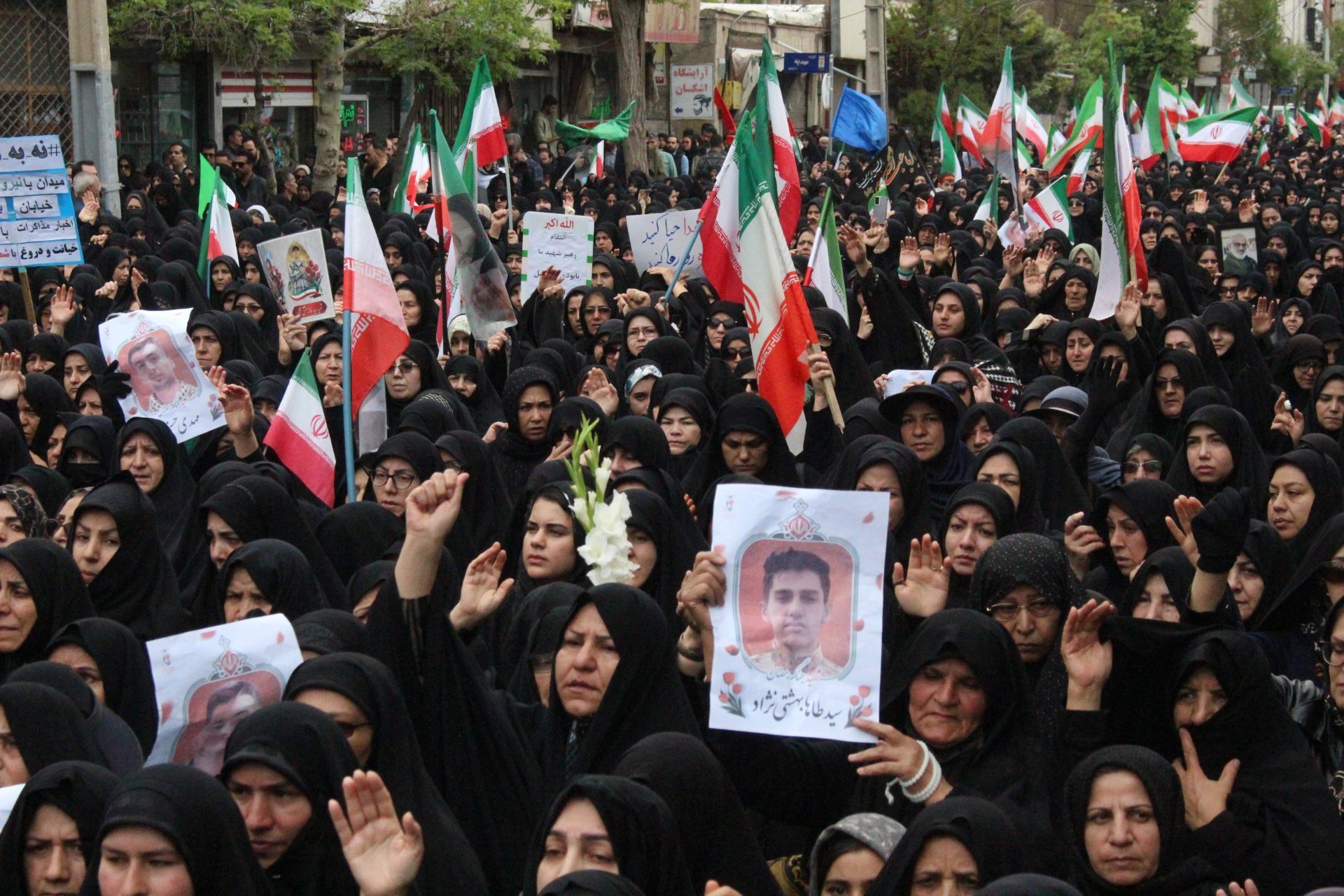 بازگشت قهرمانانی که جان خود را در لحظه انفجار به جانان سپردند