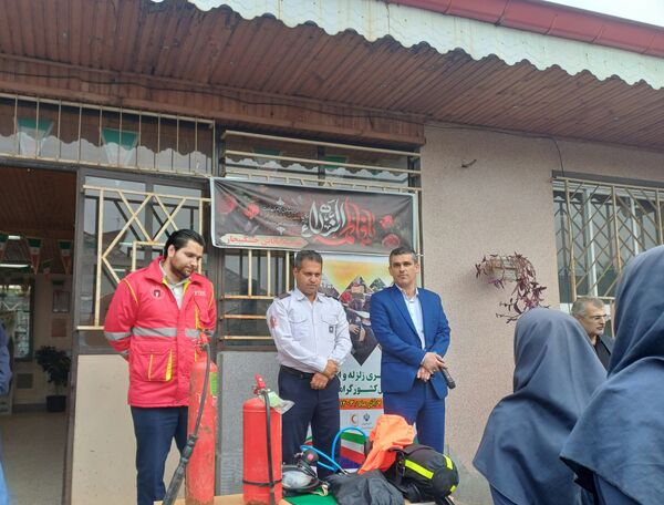 برگزاری مانور زلزله و ایمنی در مدارس خشکبیجار