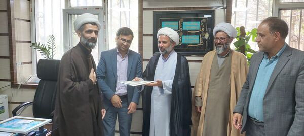 تقدیر از امام جماعت‌های مدارس باخرز