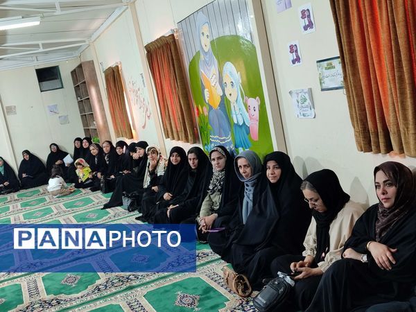 برگزاری جلسه آموزش خانواده در دبستان شاهد حاج تقی آقا بزرگ مشهد