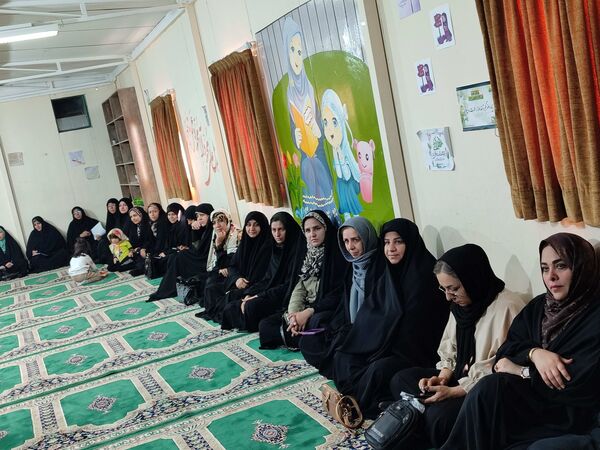 برگزاری جلسه آموزش خانواده در دبستان شاهد حاج تقی آقا بزرگ مشهد